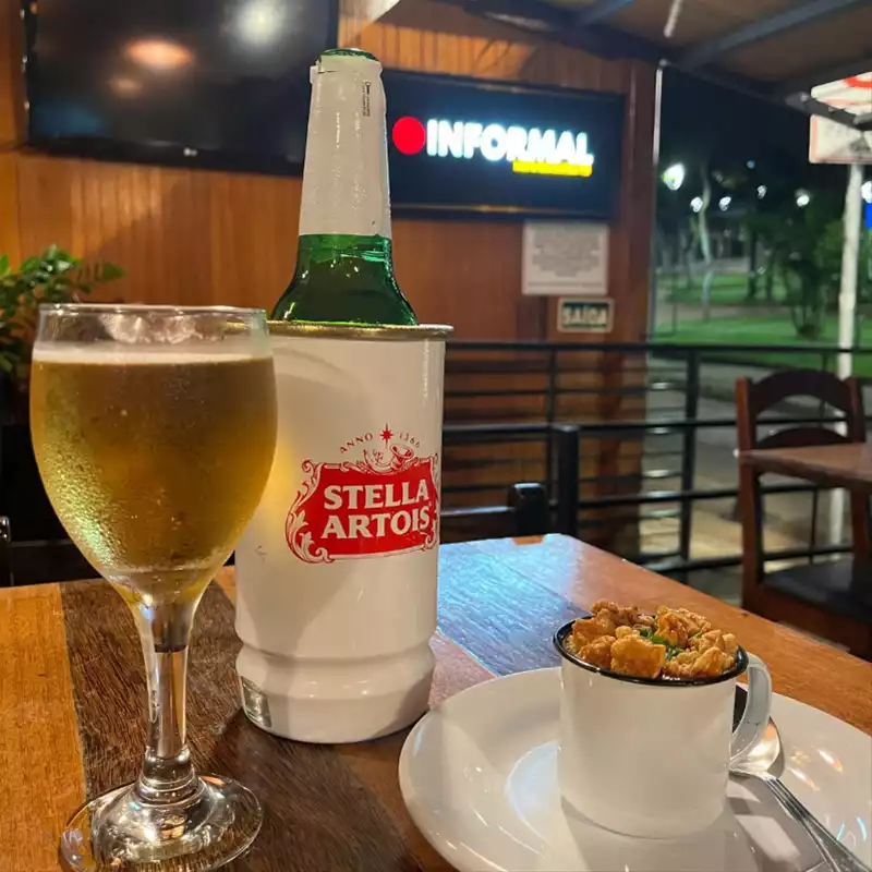 Bares na praça em Juiz de Fora: Informal Bar e Restaurante 